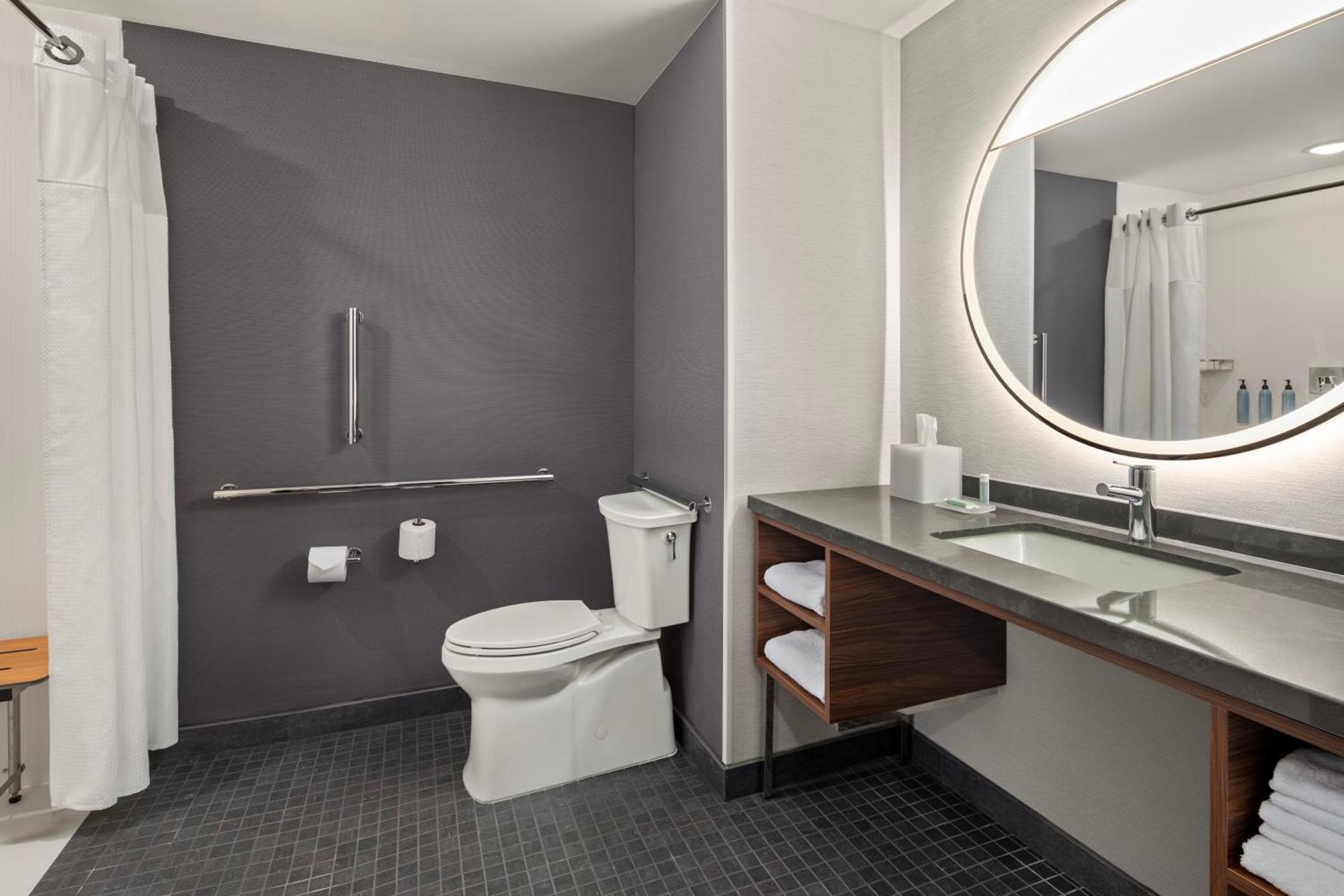 Courtyard By Marriott Bettendorf Exteriör bild